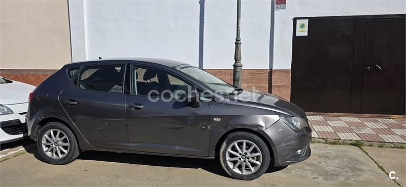 Usado Seat Ibiza CONNECT 90 CV (66 kW) 2017 Gris / plata Berlina