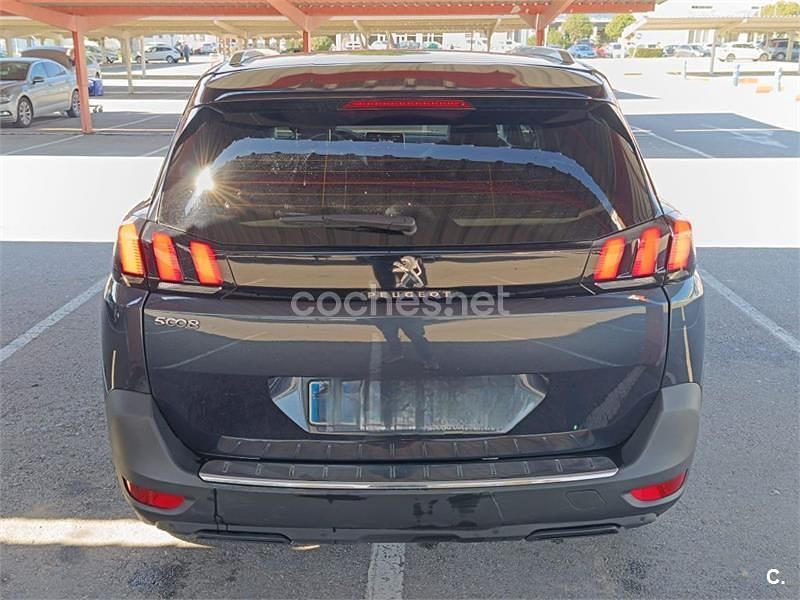 Usado Peugeot 5008 Allure 130 CV (95 kW) 2018 Azul SUV