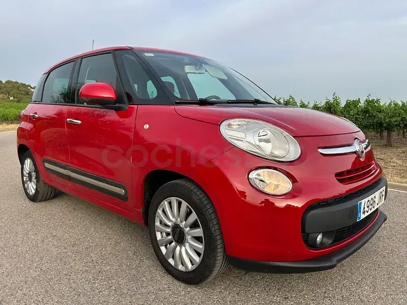 Usado Fiat 500L Lounge 95 CV (69 kW) 2016 Rojo Monovolumen