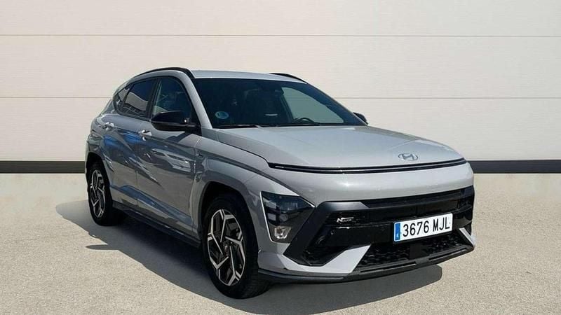 Usado Hyundai Kona N Line 141 CV (103 kW) 2023 Gris SUV