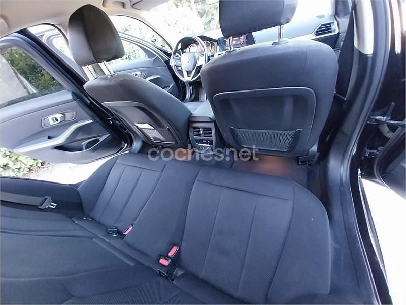 Usado BMW 318 150 CV (110 kW) 2019 Negro Berlina