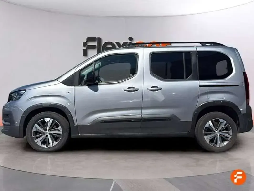 Usado Peugeot Rifter GT 131 CV (96 kW) 2023 Gris Monovolumen