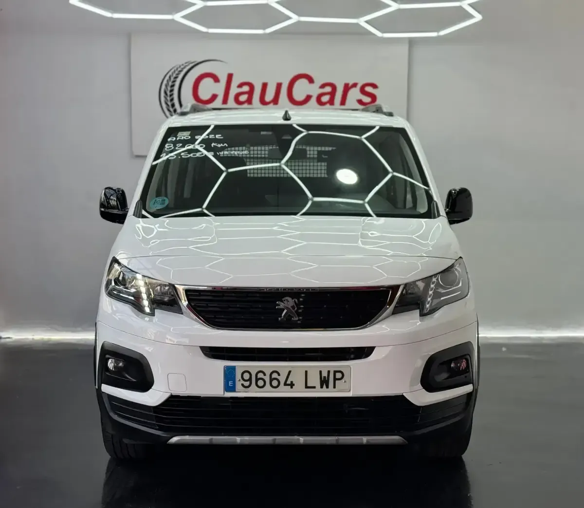 Usado Peugeot Rifter Allure 100 CV (73 kW) 2022 Blanco Monovolumen
