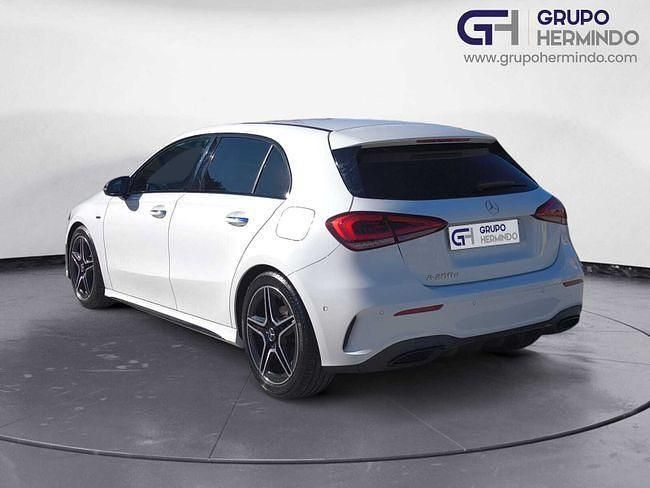 Usado Mercedes A200 AMG line Plus 150 CV (110 kW) 2021 Blanco Berlina