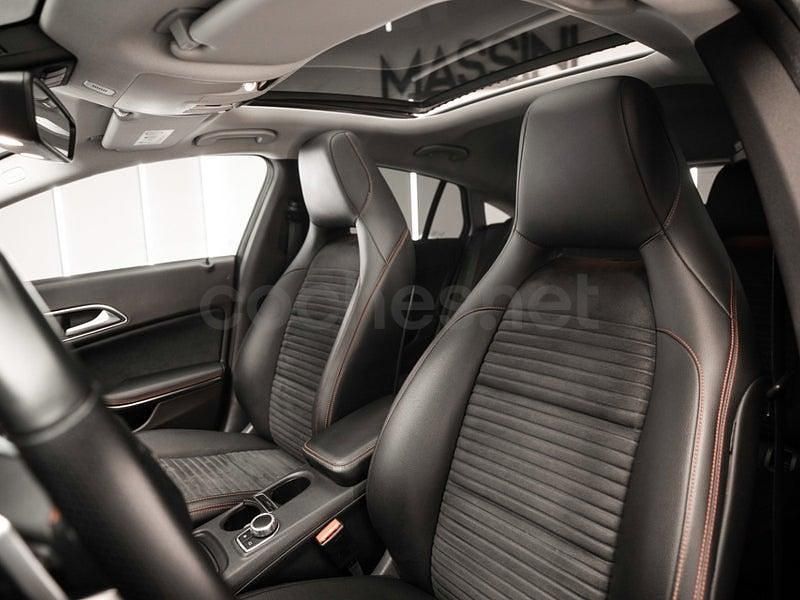 Usado Mercedes CLA200 Shooting Brake 136 CV (100 kW) 2019 Gris / plata Familiar