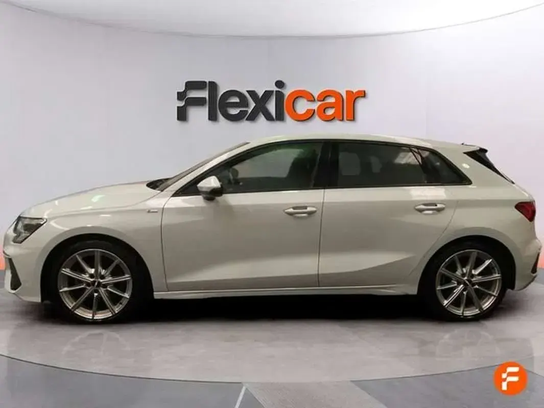 Usado Audi A3 Sportback 150 CV (110 kW) 2021 Blanco Utilitario