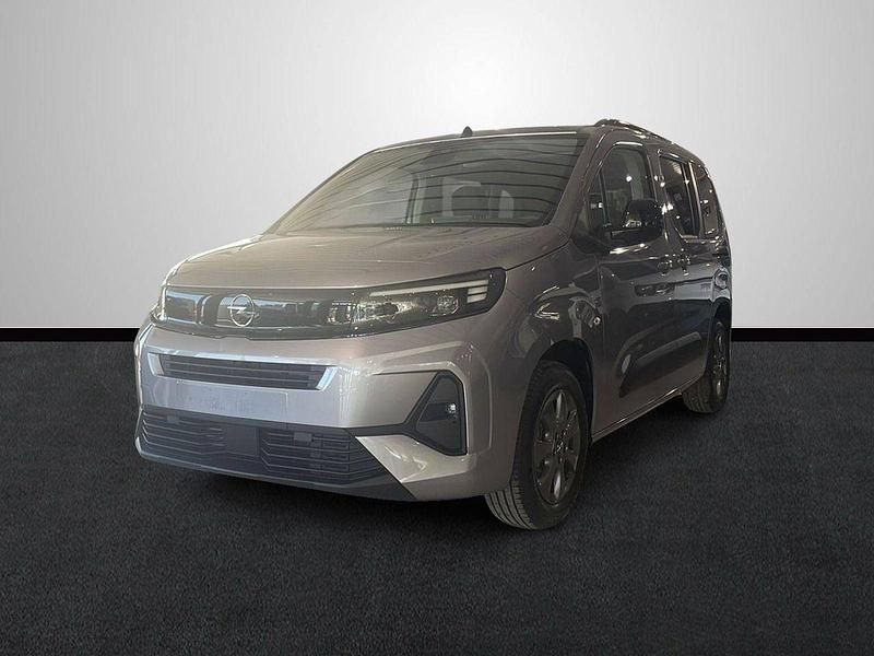 Gris Nuevo 2025 Opel Combo S Berlina | 23.900 € (Precio justo) - Imagen 1/4