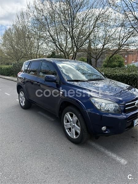 Käytetty Toyota RAV4 Premium 177 HP (130 kW) 2009 Sininen Katumaasturi