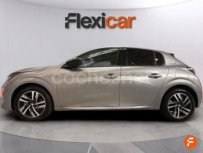 Usado Peugeot 208 Allure 100 CV (73 kW) 2023 Gris Utilitario
