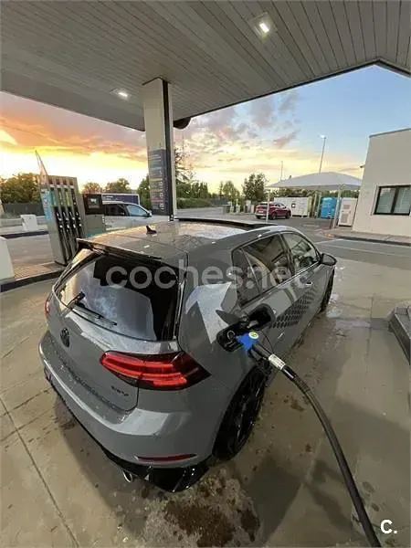 Usado VW Golf VII GTI 290 CV (213 kW) 2019 Gris / plata Berlina