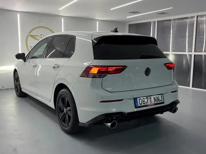 Usado VW Golf VIII Style 130 CV (95 kW) 2021 Blanco Berlina