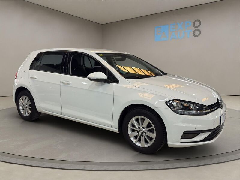 Blanco Usado 2018 VW Golf VII Sportline Utilitario | 17.475 € (Un poco caro) - Imagen 1/4