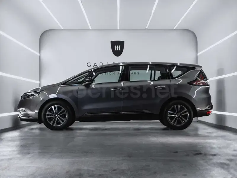 Usado Renault Espace Zen 131 CV (96 kW) 2018 Gris / plata Monovolumen
