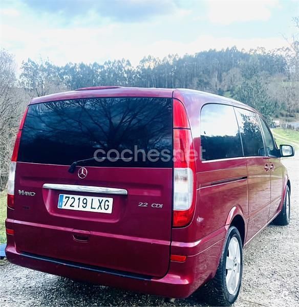 Usado Mercedes Viano 150 CV (110 kW) 2010 Granate Monovolumen