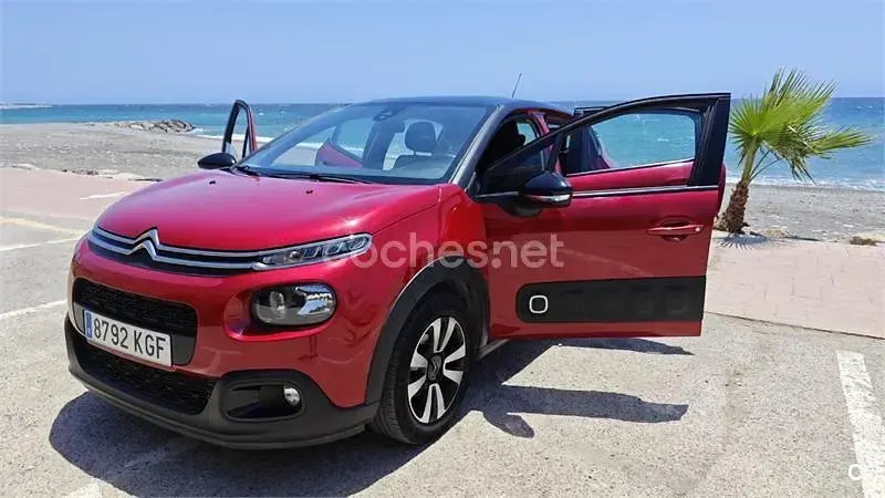 Usado Citroën C3 Feel 82 CV (60 kW) 2017 Rojo Berlina