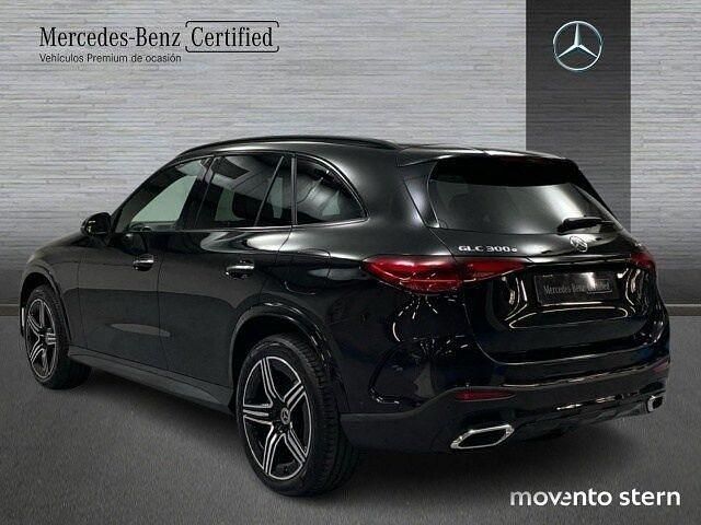 Usado Mercedes GLC300e 313 CV (230 kW) 2024 Negro obsidiana SUV