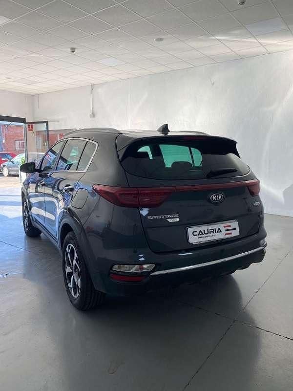 Usado Kia Sportage Plus 136 CV (100 kW) 2021 Gris SUV
