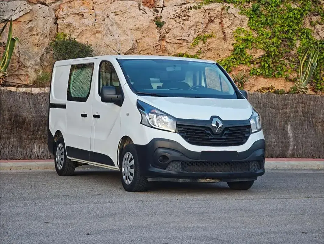 Usado Renault Trafic 125 CV (91 kW) 2019 Blanco Monovolumen