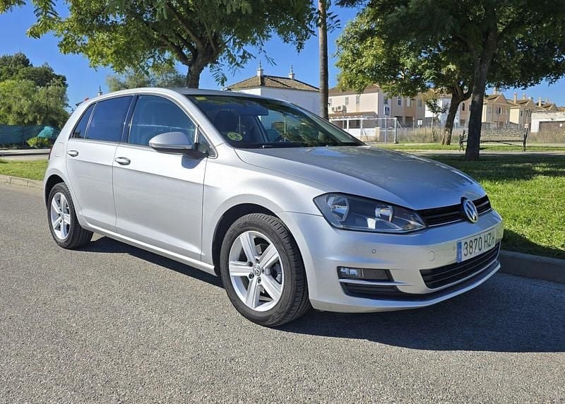 Usado VW Golf VII Advance 105 CV (77 kW) 2014 Gris