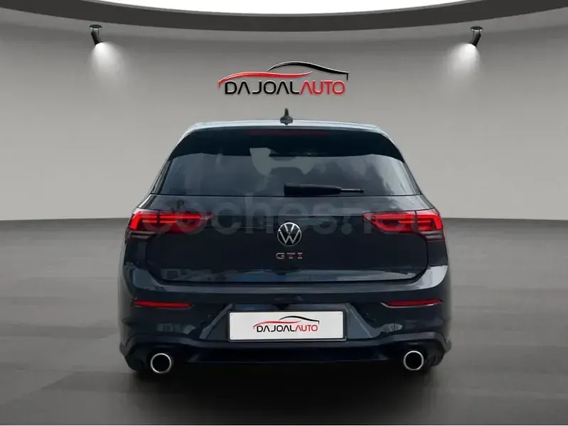 Usado VW Golf VIII GTI 245 CV (180 kW) 2024 Gris / plata Berlina