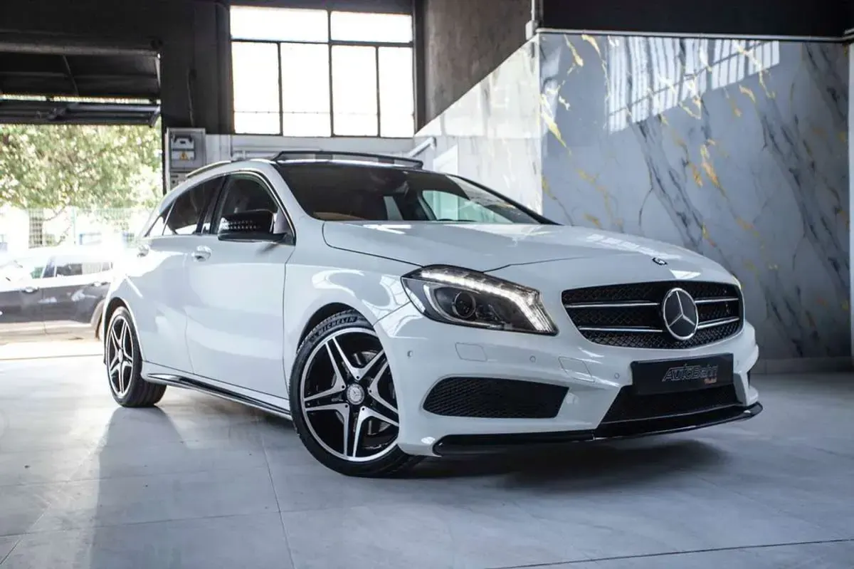Usado Mercedes A250 AMG line 211 CV (155 kW) 2014 Blanco Utilitario