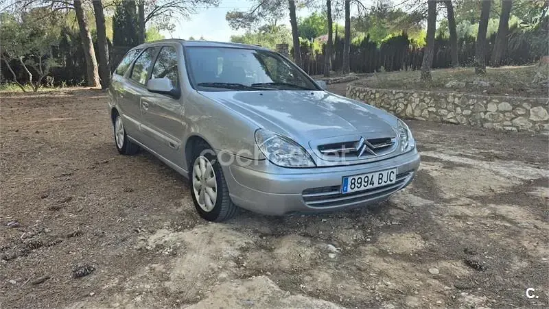 Usado Citroën Xsara 110 CV (80 kW) 2002 Gris / plata Familiar