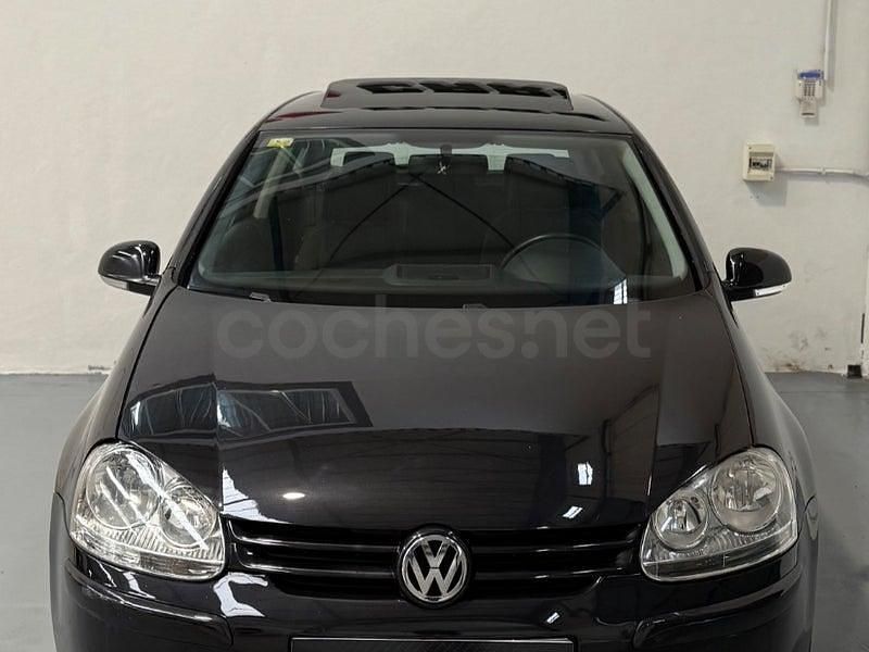 Usado VW Golf IV Highline 105 CV (77 kW) 2006 Negro Berlina