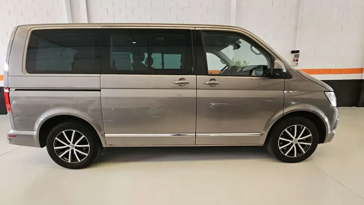 Usado VW Multivan 204 CV (150 kW) 2017 Marrón Monovolumen