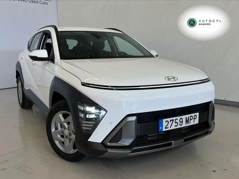 Blanco Usado 2024 Hyundai Kona SUV | 23.900 € (Un poco caro) - Imagen 1/4