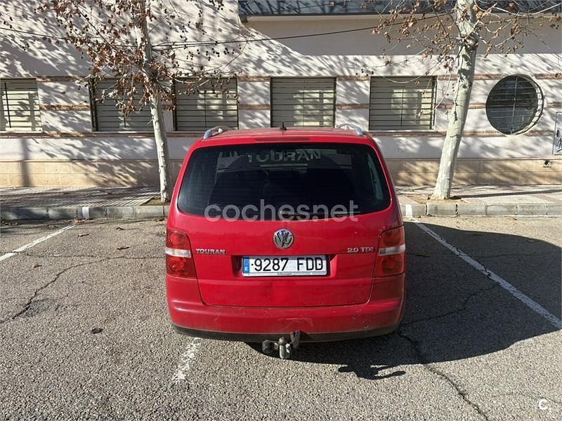 Usado VW Touran 140 CV (102 kW) 2006 Rojo Monovolumen