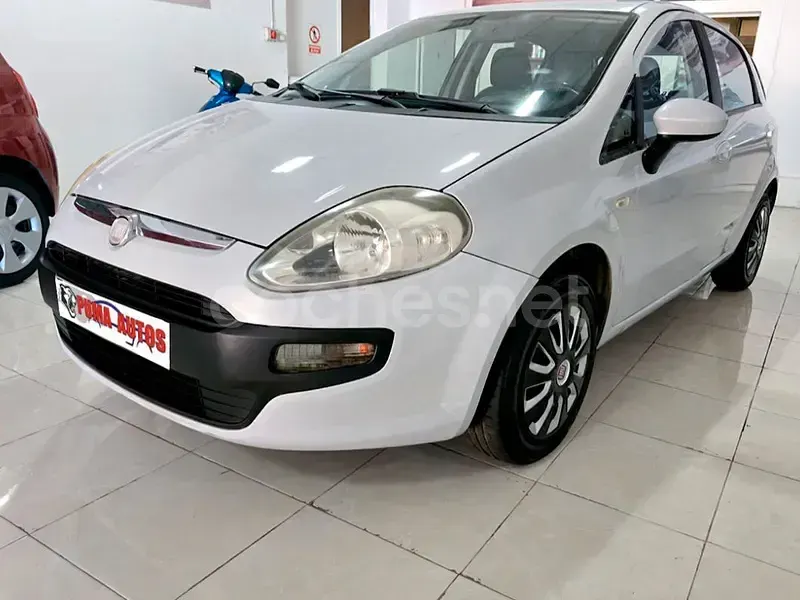 Usado Fiat Punto Active 77 CV (56 kW) 2010 Beige Utilitario