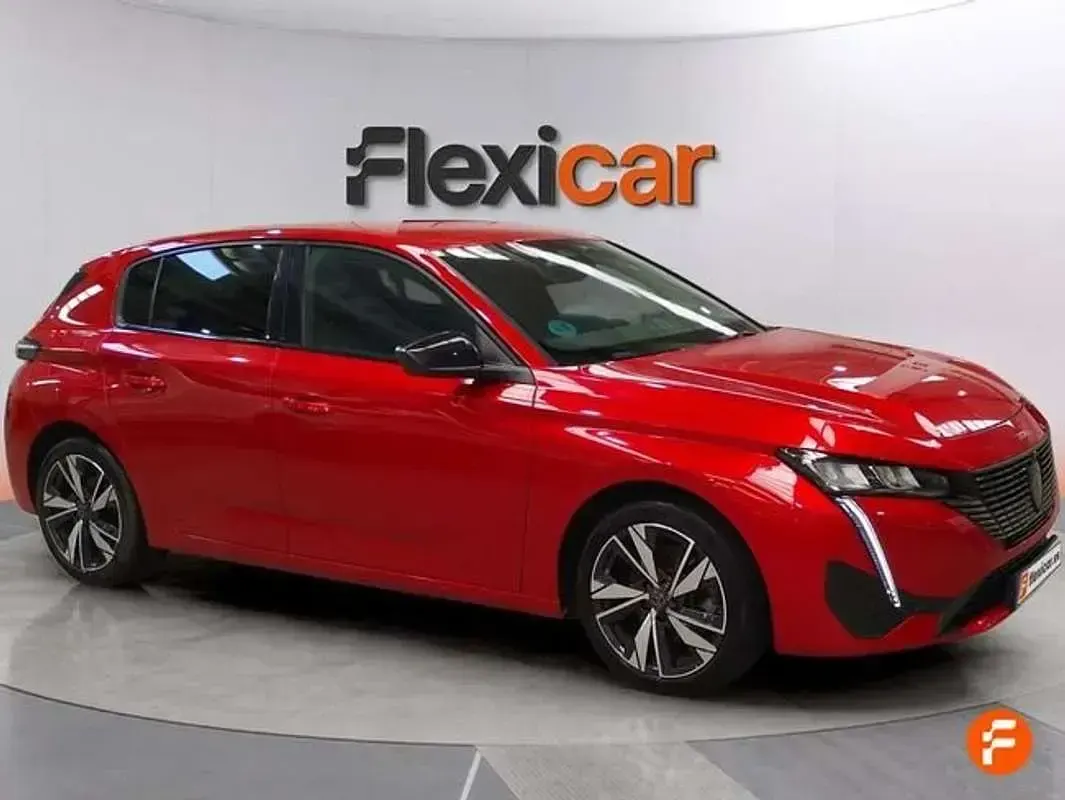 Usado Peugeot 308 Allure 131 CV (96 kW) 2023 Rojo Utilitario