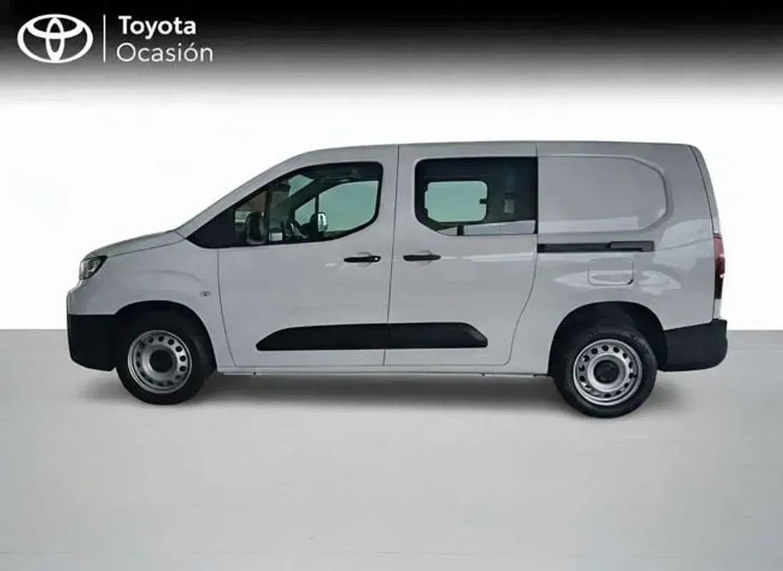 Usado Toyota Proace City City 101 CV (74 kW) 2025 Blanco Monovolumen