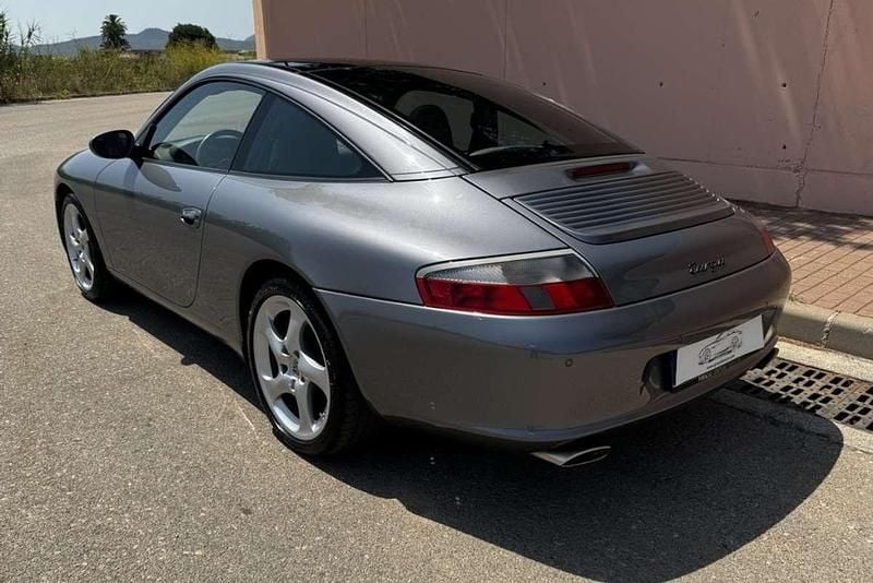 Usado Porsche 911 Carrera 320 CV (235 kW) 2004 Gris / plata Coupe