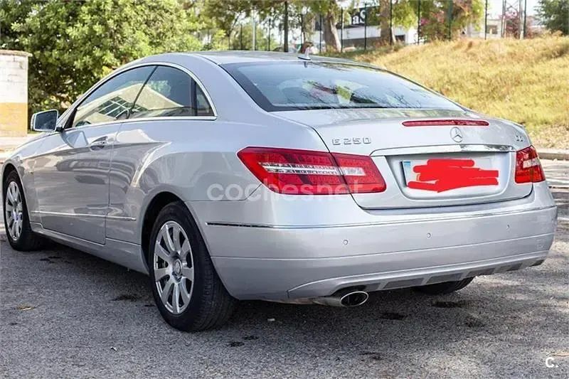 Usado Mercedes E250 204 CV (150 kW) 2012 Gris / plata Coupe