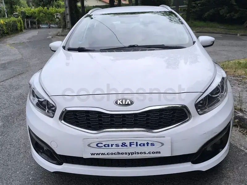 Usado Kia Ceed Sportswagon 110 CV (80 kW) 2018 Blanco Familiar