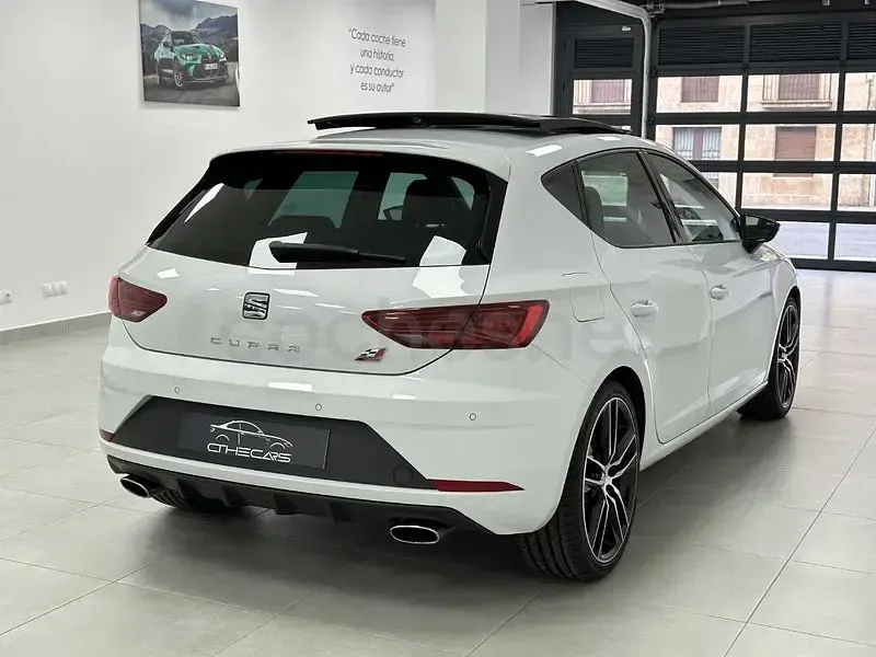 Używany Seat Leon CUPRA 300 KM (220 kW) 2018 Biały Sedan/Limuzyna