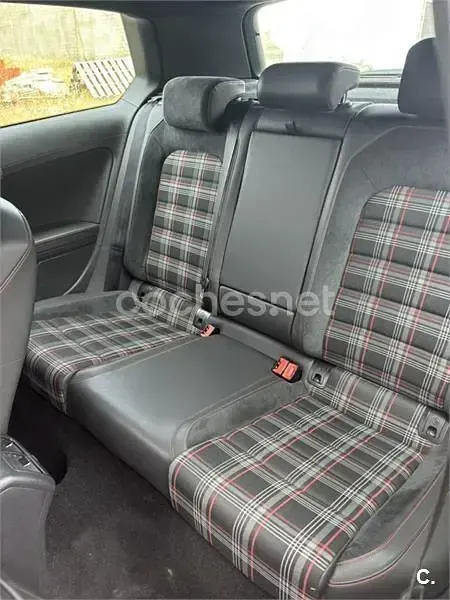 Usado VW Golf VII GTI 230 HP (169 kW) 2015 Preto Sedan
