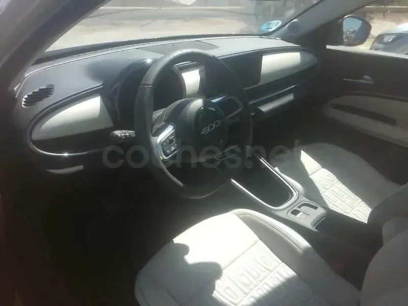 Usado Fiat 600 La Prima 100 CV (73 kW) 2025 Gris / plata SUV