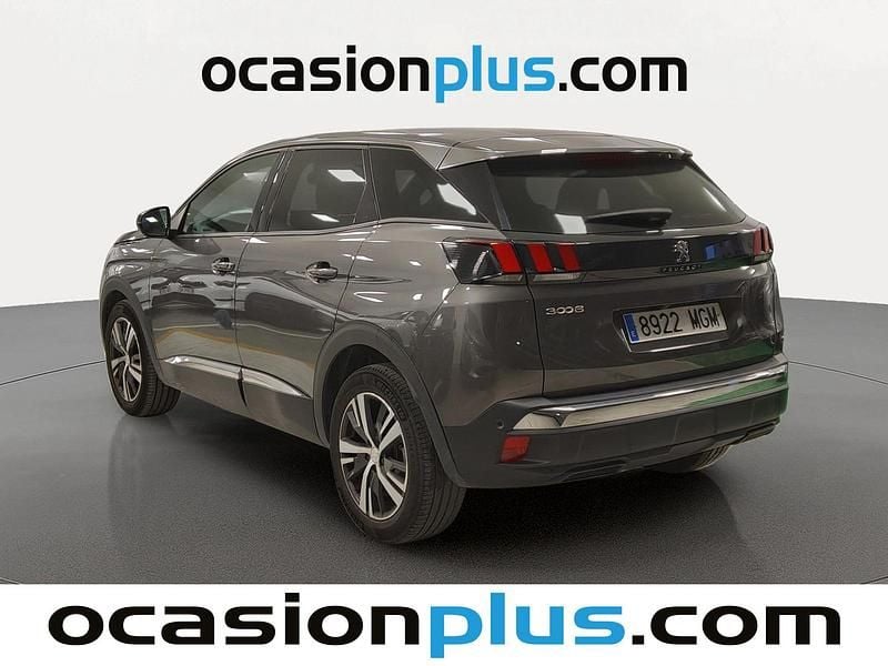 Usado Peugeot 3008 Allure 131 CV (96 kW) 2023 Gris plata SUV