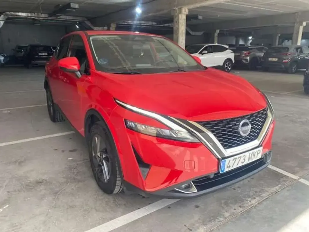 Usado Nissan Qashqai Acenta 141 CV (103 kW) 2023 Rojo SUV