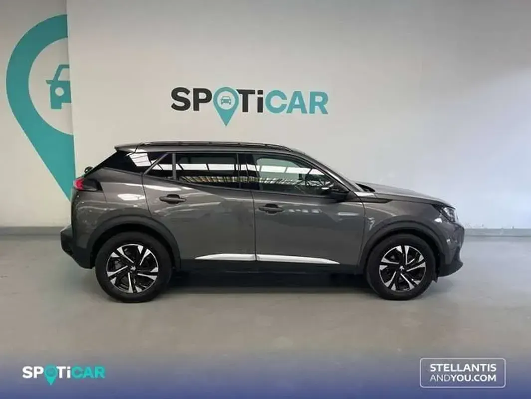 Usado Peugeot 2008 Allure 101 CV (74 kW) 2022 Gris SUV
