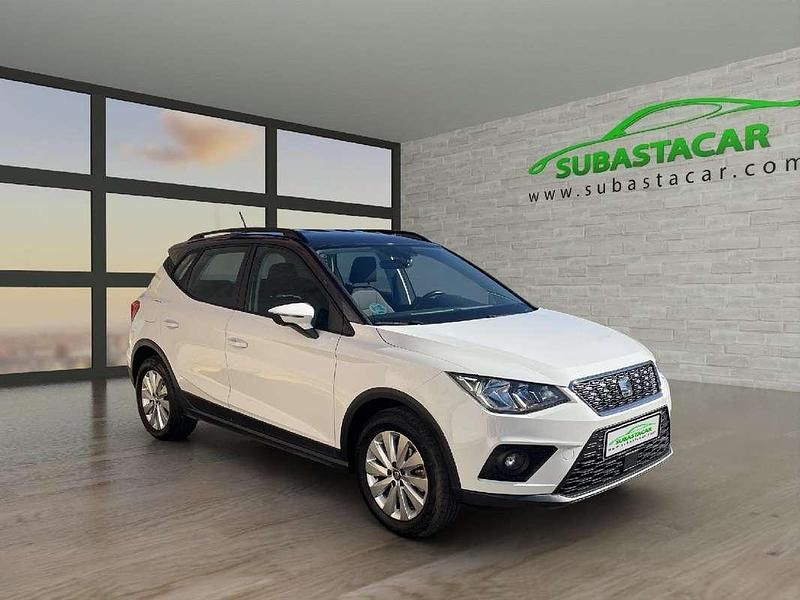 Usado Seat Arona Style 110 CV (80 kW) 2021 Blanco SUV