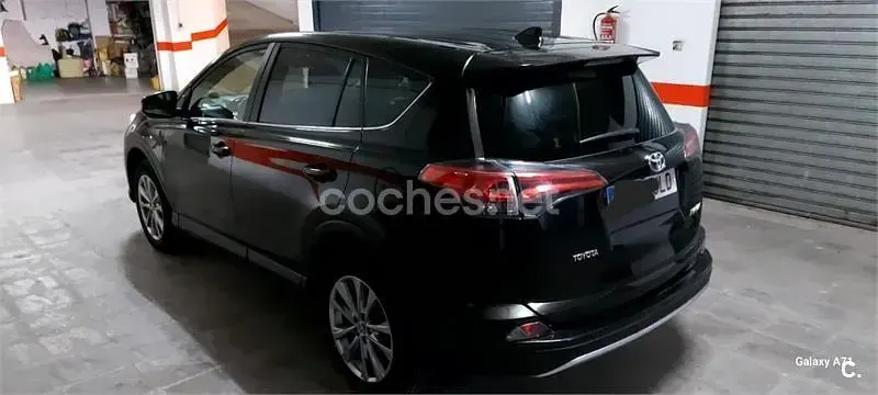 Usado Toyota RAV4 Advance 143 CV (105 kW) 2016 Marrón SUV