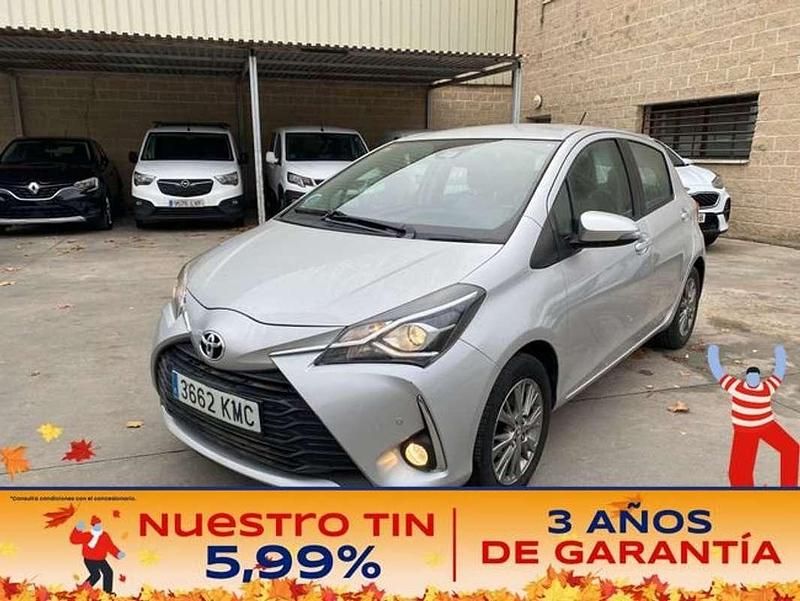 Gris Usado 2018 Toyota Yaris Active Utilitario | 11.990 € (Buen precio) - Imagen 1/2