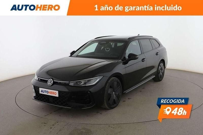 Negro Usado 2024 VW Passat R-line Familiar | 35.618 € (Precio justo) - Imagen 1/3