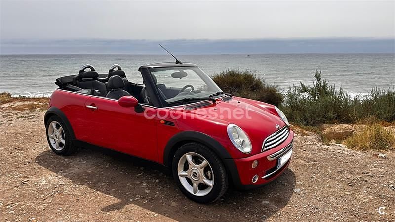 Usado Mini Cooper Cabriolet 116 CV (85 kW) 2005 Rojo Descapotable