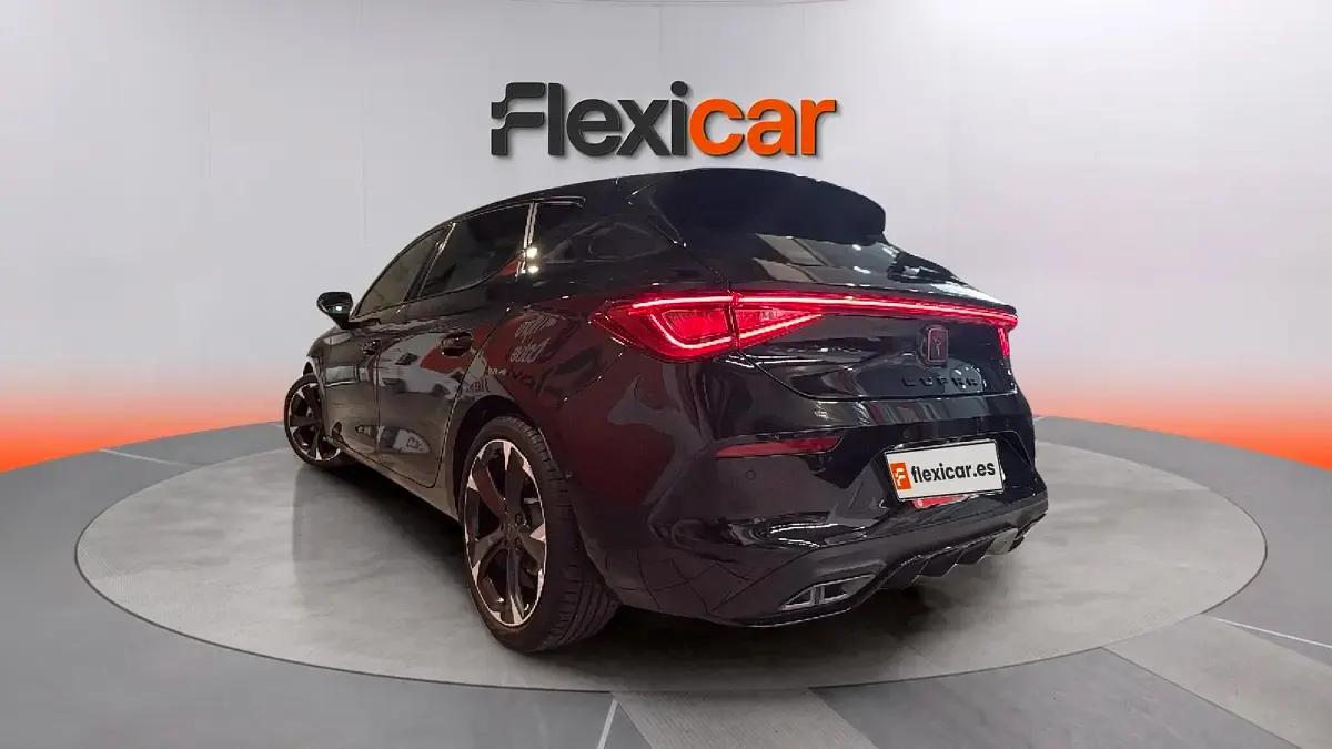 Usado Cupra Leon 150 CV (110 kW) 2024 Negro Berlina