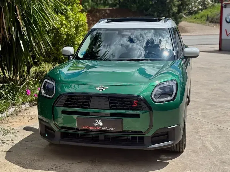 Usado Mini Countryman 218 CV (160 kW) 2025 Verde SUV
