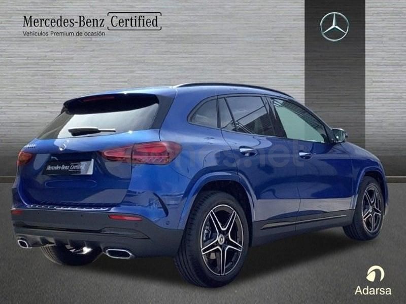 Usado Mercedes GLA200 AMG line 150 CV (110 kW) 2025 Azul espectra SUV